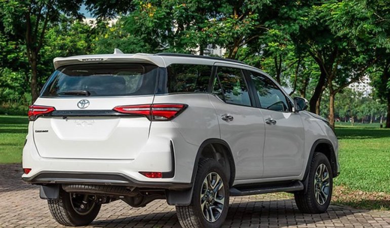 Huế – Đà Nẵng (150,000đ / 1 vé ghép Xe Fortuner) –  0785656565